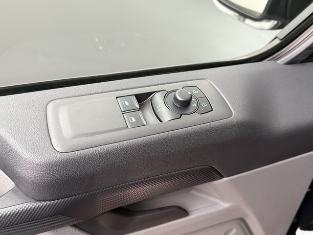 Ford Transit Custom 2.5 Phev Automaat 9-Persoons Kombi | Personenbus | Navigatie | Camera | Trekhaak | 2xSchuifdeur | Privacy