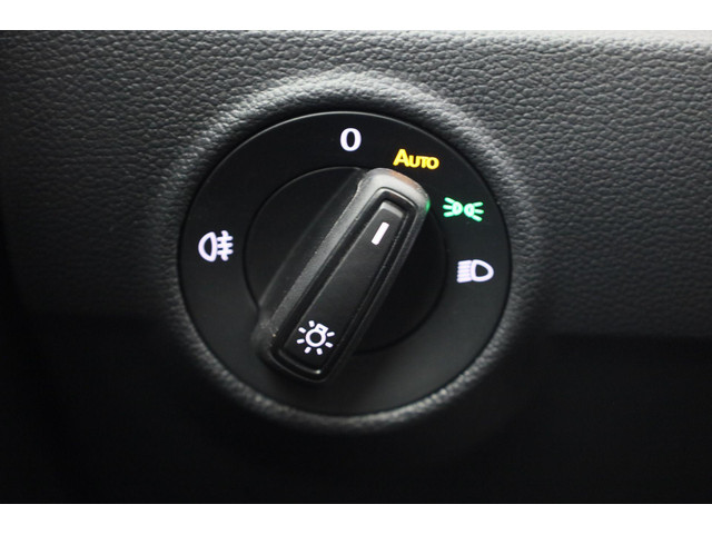 Volkswagen T-Roc 1.0TSI 116PK Life · Apple Android · Parkeersensoren · LED · Garantie tot januari 2027