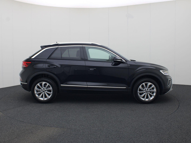 volkswagen-t-roc-1.5tsi-150pk-style-dsg--navigatie--trekhaak--apple-android-carplay--clima--stoelverwarming--massage--garantie-tot-decembe