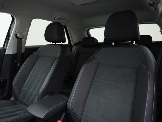 Volkswagen T-Roc 1.5TSI 150PK Style DSG · Navigatie · Trekhaak · Apple Android carplay · Clima · Stoelverwarming & massage · Garantie tot decembe