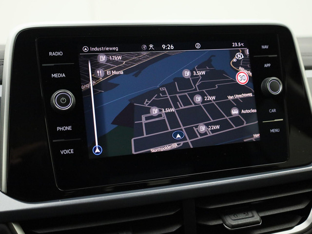 Volkswagen T-Roc 1.5TSI 150PK Style DSG · Navigatie · Trekhaak · Apple Android carplay · Clima · Stoelverwarming & massage · Garantie tot decembe