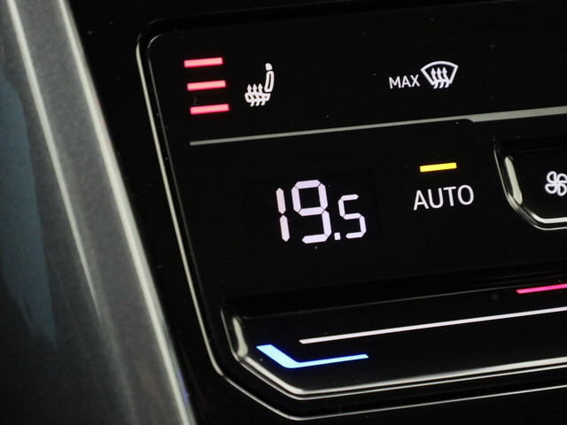 Volkswagen T-Roc 1.5TSI 150PK Style DSG · Navigatie · Trekhaak · Apple Android carplay · Clima · Stoelverwarming & massage · Garantie tot decembe