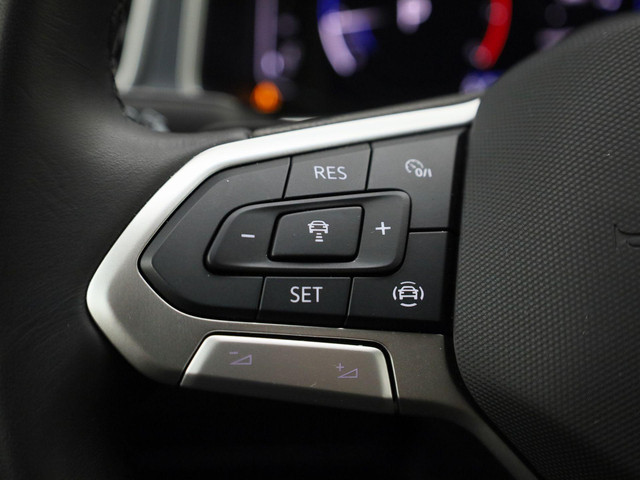 Volkswagen T-Roc 1.5TSI 150PK Style DSG · Navigatie · Trekhaak · Apple Android carplay · Clima · Stoelverwarming & massage · Garantie tot decembe