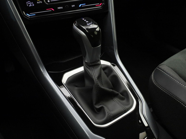 Volkswagen T-Roc 1.5TSI 150PK Style DSG · Navigatie · Trekhaak · Apple Android carplay · Clima · Stoelverwarming & massage · Garantie tot decembe