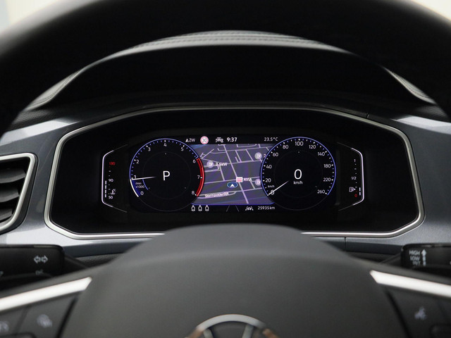Volkswagen T-Roc 1.5TSI 150PK Style DSG · Navigatie · Trekhaak · Apple Android carplay · Clima · Stoelverwarming & massage · Garantie tot decembe