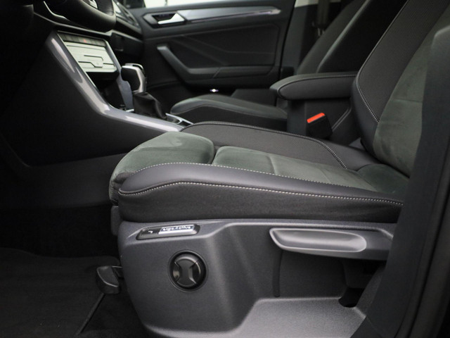 Volkswagen T-Roc 1.5TSI 150PK Style DSG · Navigatie · Trekhaak · Apple Android carplay · Clima · Stoelverwarming & massage · Garantie tot decembe
