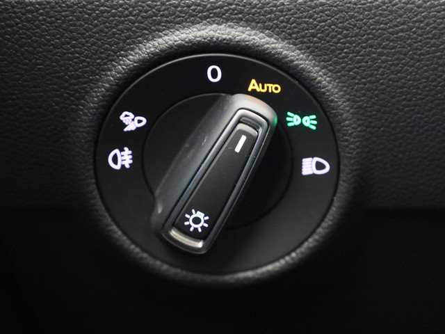 Volkswagen T-Roc 1.5TSI 150PK Style DSG · Navigatie · Trekhaak · Apple Android carplay · Clima · Stoelverwarming & massage · Garantie tot decembe