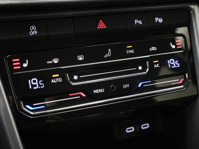 Volkswagen T-Roc 1.5TSI 150PK Style DSG · Navigatie · Trekhaak · Apple Android carplay · Clima · Stoelverwarming & massage · Garantie tot decembe