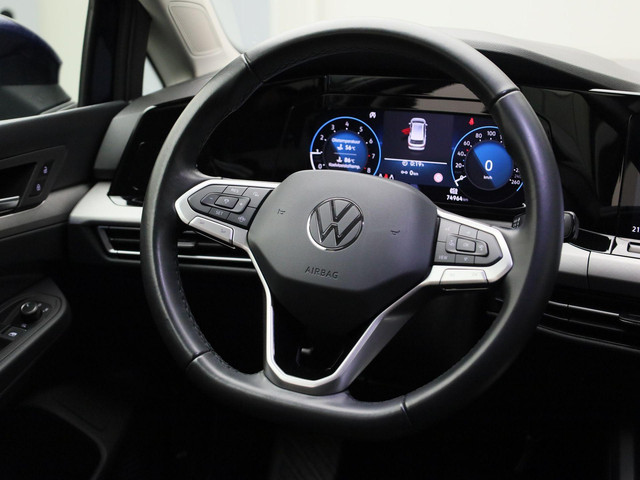 Volkswagen Golf Variant 1.0eTSI 110PK Life DSG · Navigatie · Trekhaak · Apple Android Car Play ·Garantie t m 06-05-2027 of 100.000km