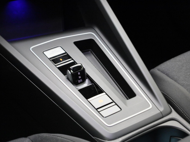 Volkswagen Golf Variant 1.0eTSI 110PK Life DSG · Navigatie · Trekhaak · Apple Android Car Play ·Garantie t m 06-05-2027 of 100.000km