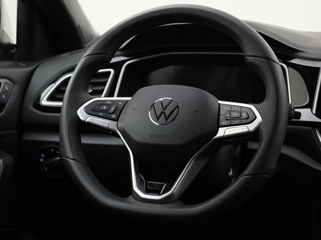 Volkswagen T-Roc 1.5TSI 150PK R-Line DSG · Camera · Navigatie · Apple Android Car Play · Trekhaak · Garantie tot februari 2027