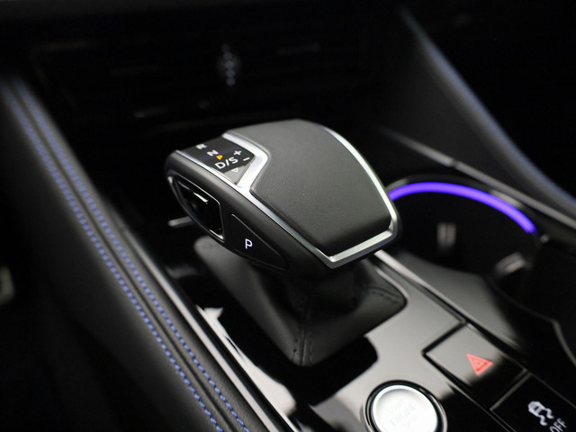 Volkswagen Touareg 3.0 TSieHybrid 340kW 462PK 4MOTION R · Panoramadak · Elek. Trekhaak · 360°Camera · Stoelmassage & ventilatie · Garantie t m 11-0