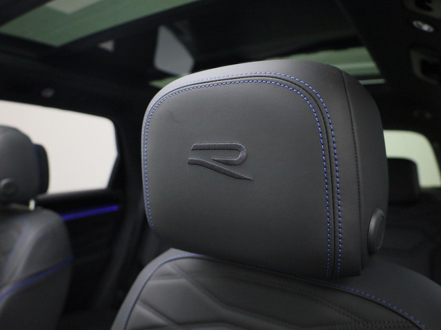 Volkswagen Touareg 3.0 TSieHybrid 340kW 462PK 4MOTION R · Panoramadak · Elek. Trekhaak · 360°Camera · Stoelmassage & ventilatie · Garantie t m 11-0