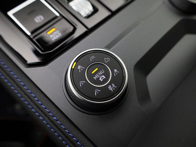 Volkswagen Touareg 3.0 TSieHybrid 340kW 462PK 4MOTION R · Panoramadak · Elek. Trekhaak · 360°Camera · Stoelmassage & ventilatie · Garantie t m 11-0