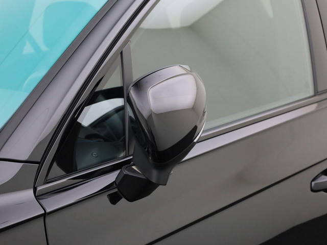 Volkswagen Touareg 3.0 TSieHybrid 340kW 462PK 4MOTION R · Panoramadak · Elek. Trekhaak · 360°Camera · Stoelmassage & ventilatie · Garantie t m 11-0