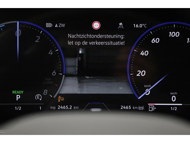 Volkswagen Touareg 3.0 TSieHybrid 340kW 462PK 4MOTION R · Panoramadak · Elek. Trekhaak · 360°Camera · Stoelmassage & ventilatie · Garantie t m 11-0