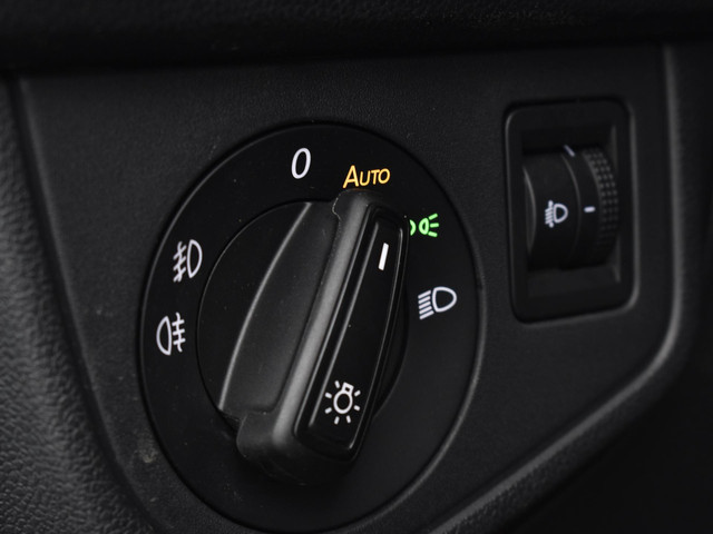 Volkswagen Polo 1.0 TSI 110pk DSG R-Line · Camera · Apple Android Car Play · ACC · 16'' Velgen ·