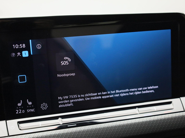 Volkswagen Golf 1.5eTSI 150PK R-Line Blackstyle DSG · Panoramadak · Camera + Parkeersensoren · Stoel-& stuurverwarming · Garantie tot februari 2