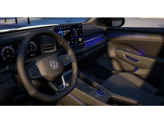 Volkswagen T-Roc R-Line First Edition 1.5 eTSI 150PK DSG Black Style