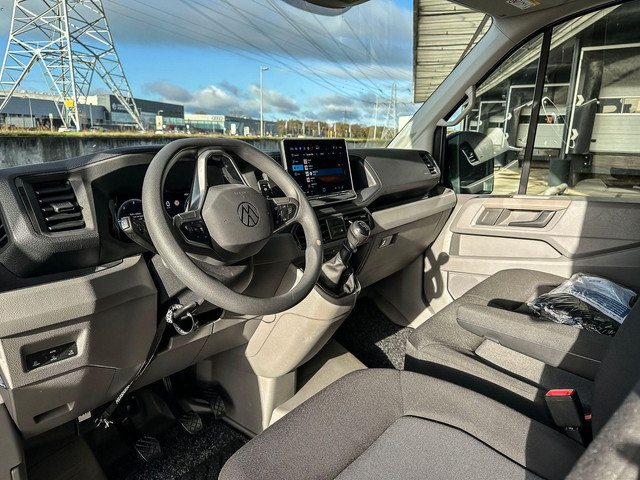 volkswagen-crafter-2.0-tdi-140-pk-l3h2-highline---bpm-vrij---all-seasonbanden---navigatie-apple-carplay---android-auto---trekhaak---sidebars---be