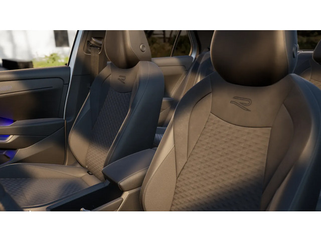 Volkswagen T-Roc R-Line First Edition 1.5 eTSI 150PK DSG Black Style