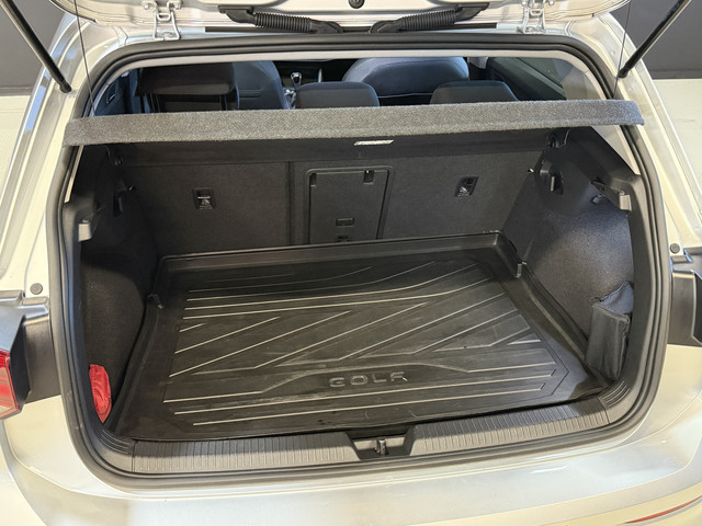 Volkswagen Golf 1.5 TSI Life Business | Memory stoelen | Camera | Full LED | Apple Carplay