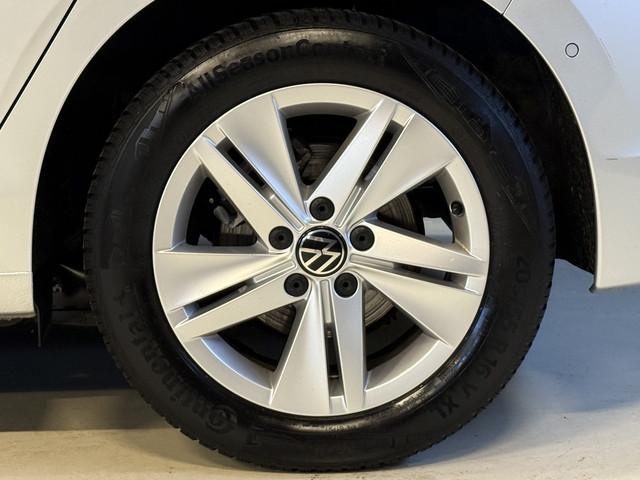 Volkswagen Golf 1.5 TSI Life Business | Memory stoelen | Camera | Full LED | Apple Carplay