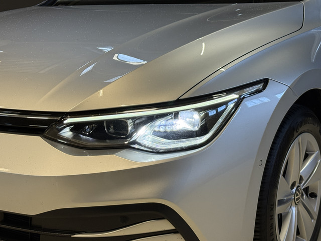 Volkswagen Golf 1.5 TSI Life Business | Memory stoelen | Camera | Full LED | Apple Carplay