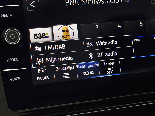 Volkswagen T-Roc Cabrio Style 1.0 115 pk Cabriolet 6 versn. Hand · Black style pakket · Comfort pakket · Multimedia pakket · Prijs is incl Inruil