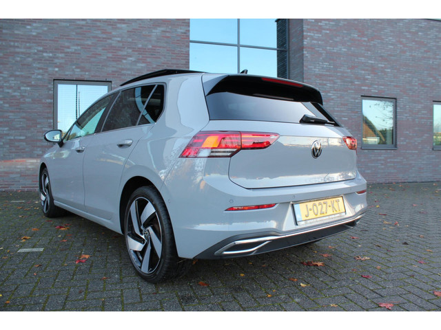 Volkswagen Golf 1.5 eTSI Style
