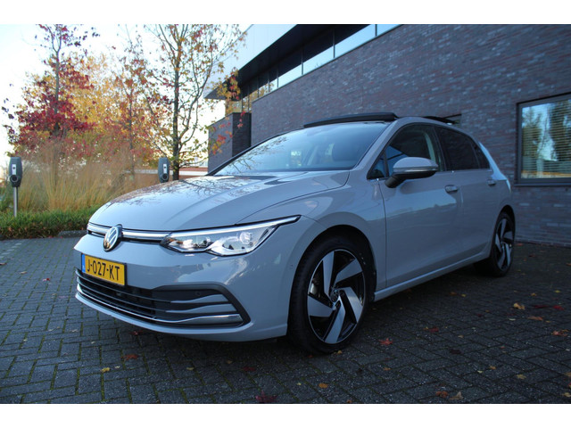 Volkswagen Golf 1.5 eTSI Style