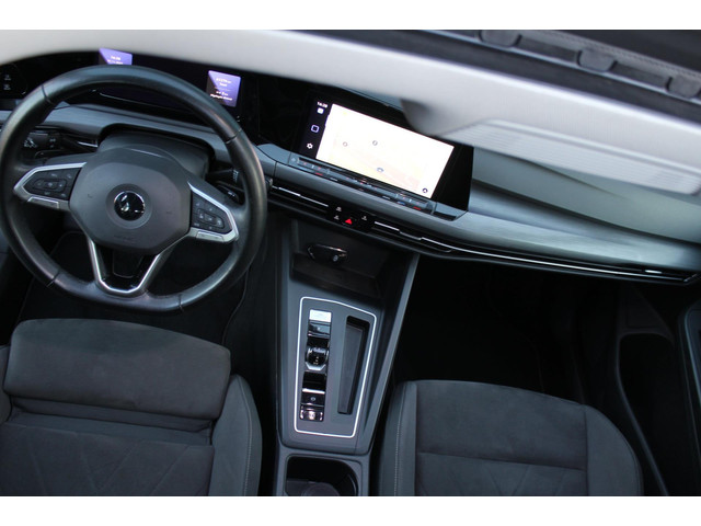 Volkswagen Golf 1.5 eTSI Style