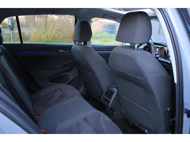 Volkswagen Golf 1.5 eTSI Style