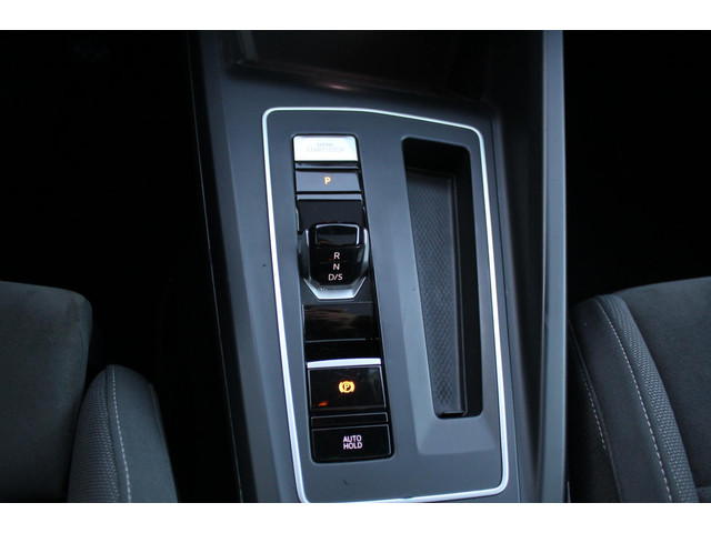 Volkswagen Golf 1.5 eTSI Style