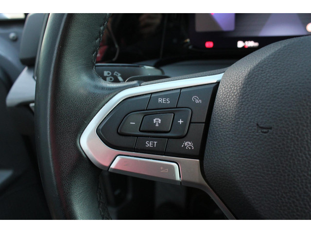 Volkswagen Golf 1.5 eTSI Style