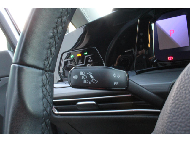 Volkswagen Golf 1.5 eTSI Style