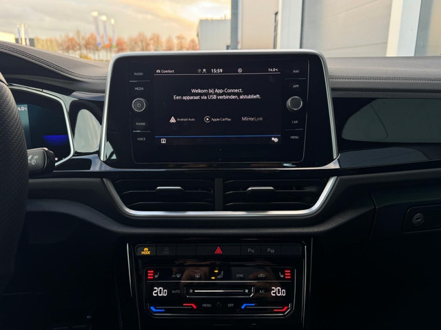 Volkswagen T-Roc Cabrio 1.5 TSI R-Line M2023 TREKHAAK CAMERA NAVI APPLE CARPLAY