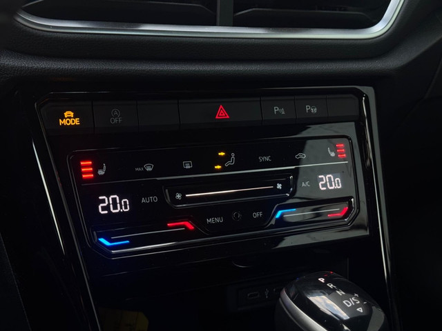 Volkswagen T-Roc Cabrio 1.5 TSI R-Line M2023 TREKHAAK CAMERA NAVI APPLE CARPLAY