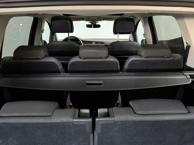 Volkswagen Touran 1.4 TSI Connected Series 7p | PANO | NAVI