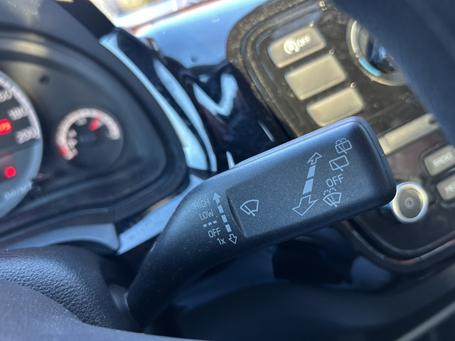 Volkswagen up! 1.0 move up! BlueMotion GOED ONDERHOUDEN!! NAVI BLUETOOTH AIRCO ELEK. RAMEN