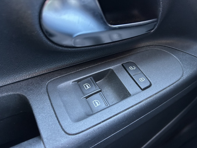 Volkswagen up! 1.0 move up! BlueMotion GOED ONDERHOUDEN!! NAVI BLUETOOTH AIRCO ELEK. RAMEN