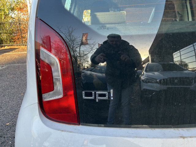 Volkswagen up! 1.0 move up! BlueMotion GOED ONDERHOUDEN!! NAVI BLUETOOTH AIRCO ELEK. RAMEN