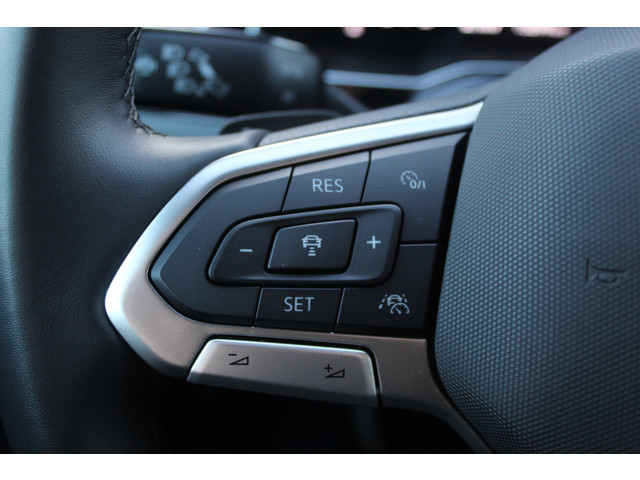 Volkswagen Polo 1.0 TSI 2x R-Line Automaat Navigatie Virtual cockpit Adaptive cruise control Achteruitrijcamera Parkeersensoren rondom Apple car