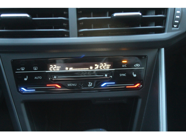 Volkswagen Polo 1.0 TSI 2x R-Line Automaat Navigatie Virtual cockpit Adaptive cruise control Achteruitrijcamera Parkeersensoren rondom Apple car