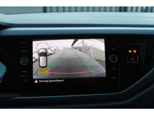 Volkswagen Polo 1.0 TSI 2x R-Line Automaat Navigatie Virtual cockpit Adaptive cruise control Achteruitrijcamera Parkeersensoren rondom Apple car
