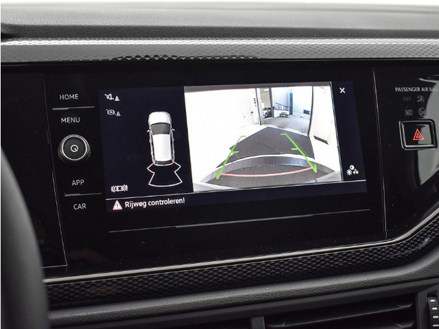 Volkswagen Polo Life Edition 1.0 TSI 95 pk 5 versn. Hand · Achteruitrijcamera · Parkeersensor achter · Velgen 'essex', 15 inch lichtmetaal ·