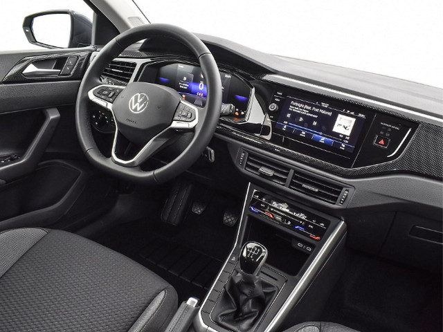 Volkswagen Polo Life Edition 1.0 TSI 95 pk 5 versn. Hand · Achteruitrijcamera · Parkeersensor achter · Velgen 'essex', 15 inch lichtmetaal ·