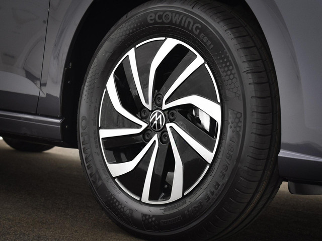 Volkswagen Polo Life Edition 1.0 TSI 95 pk 5 versn. Hand · Achteruitrijcamera · regensensor ·