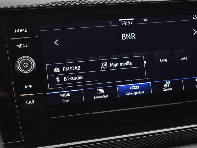 Volkswagen Polo Life Edition 1.0 TSI 95 pk 5 versn. Hand · Achteruitrijcamera · regensensor ·