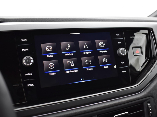 Volkswagen Polo R-Line Edition 1.0 TSI 95 PK 7 versn. DSG 7 Versn. DSG · Voorraad Actie · Prijs is inclusief EU 2000,- inruilpremie · Speciaal i